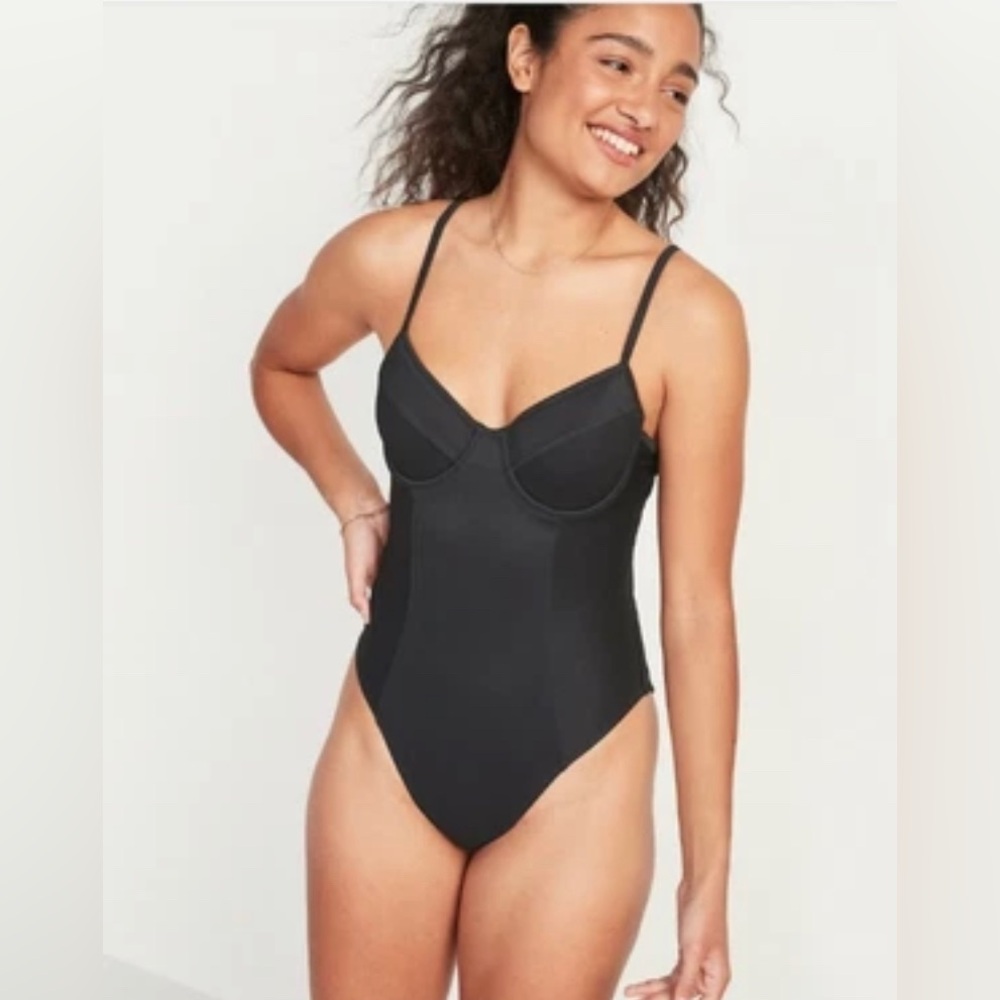 🆕 Old Navy Women’s Textured-Rib High-Cut One-Piece Swimsuit Swim Black Ribbed M